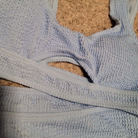 Cupshe sky blue cutout peekaboo high waisted bikini swim set medium - Picture 6 of 6